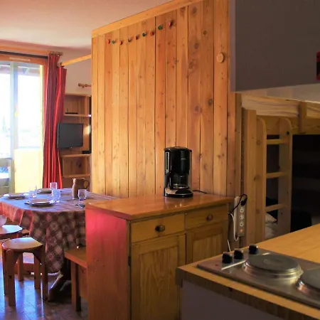 Cosy A Vars Sainte Marie, 4 Couchages, Balcon Sud, A 300m Des Pistes Et Commerces - Fr-1-330b-202