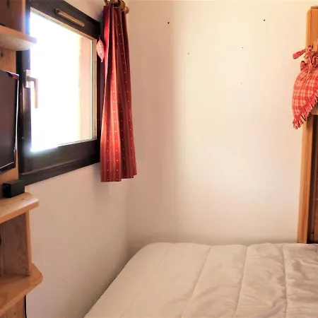 Cosy A Vars Sainte Marie, 4 Couchages, Balcon Sud, A 300m Des Pistes Et Commerces - Fr-1-330b-202